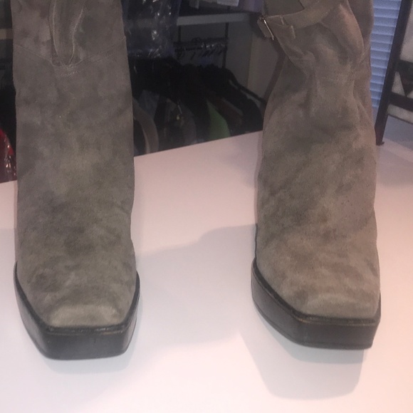 Stuart Weitzman Suede Platform boots 💕 - Picture 11 of 16